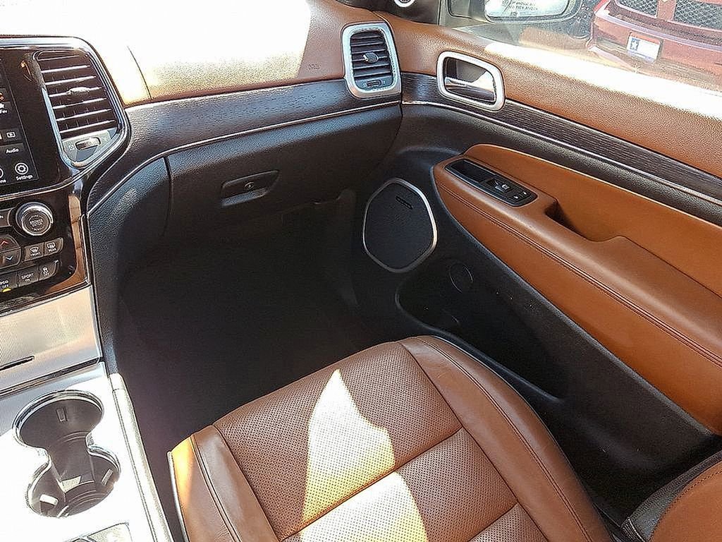 Used 2020 Jeep Grand Cherokee Summit w/ Platinum Series Group image 19