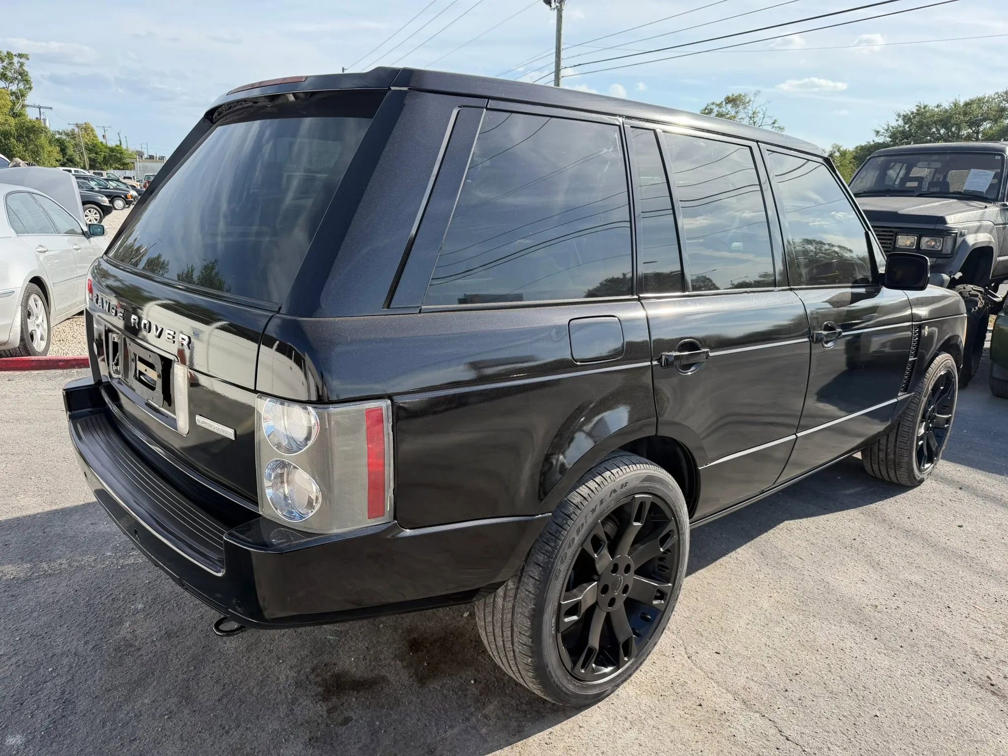 Used 2006 Land Rover Range Rover Supercharged AWD/4WD image 2