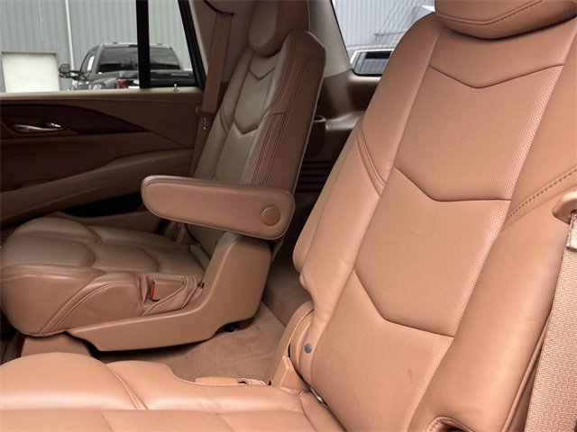 Used 2016 Cadillac Escalade Platinum image 22