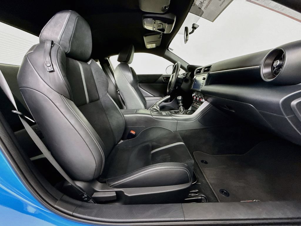 Certified 2023 Toyota GR86 Premium RWD image 29