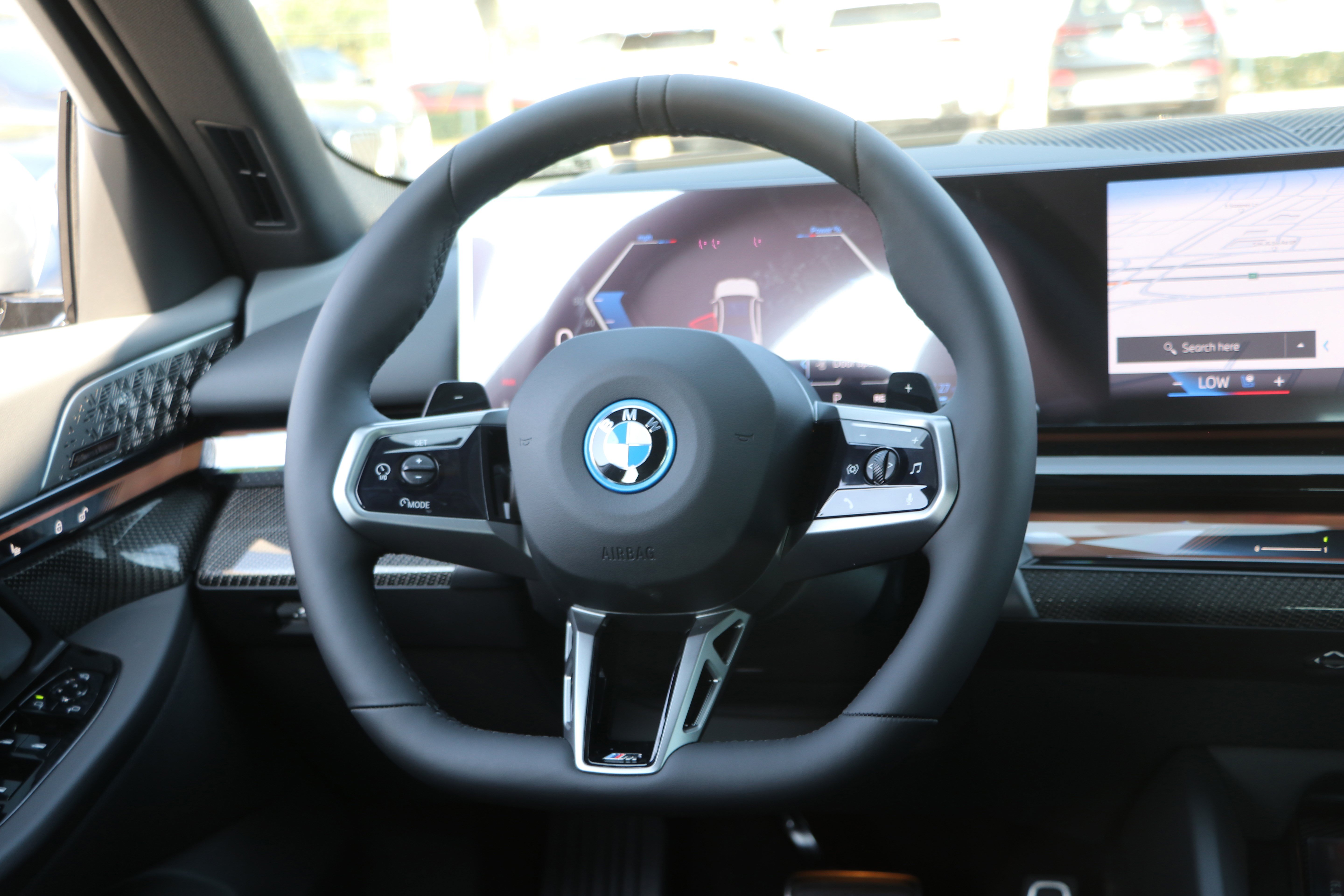 Used 2026 BMW 550e xDrive AWD/4WD image 30