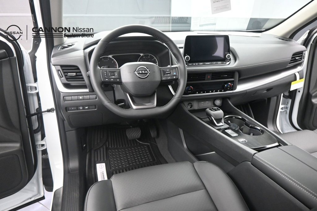 New 2026 Nissan Rogue Dark Armor AWD/4WD image 16