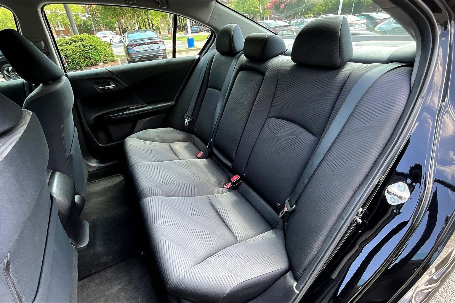 Used 2017 Honda Accord LX image 26