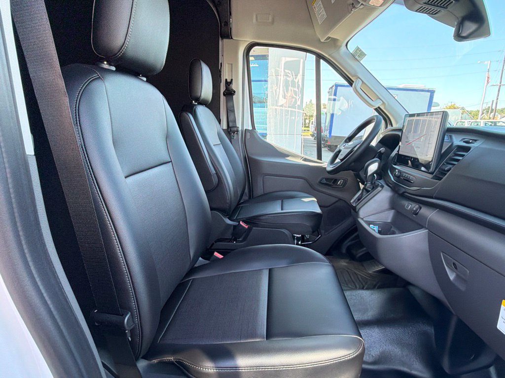 New 2027 Ford Transit 250 148 Medium Roof w/ Load Area Protection Package RWD image 28