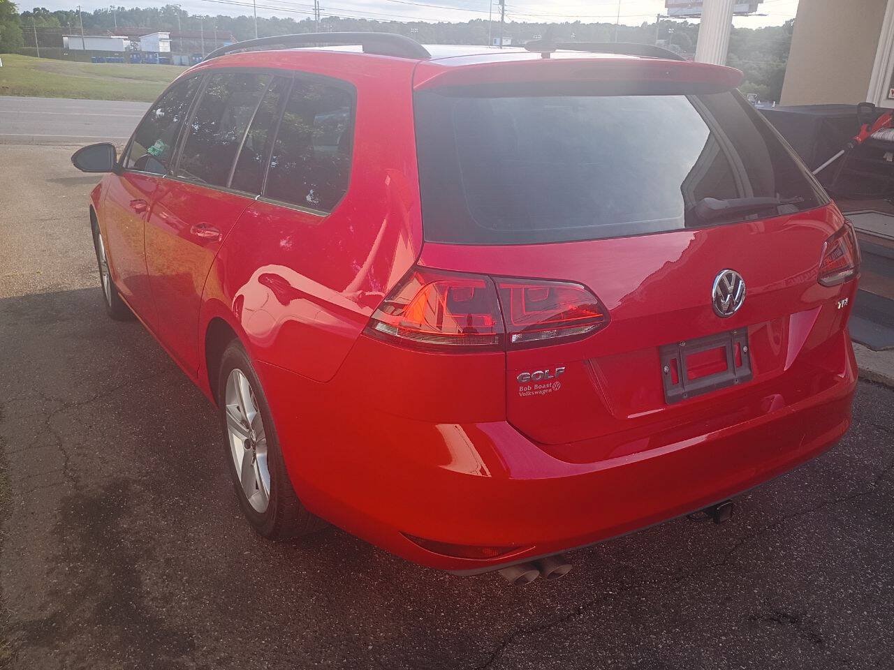 Used 2015 Volkswagen Golf TDI S FWD image 7