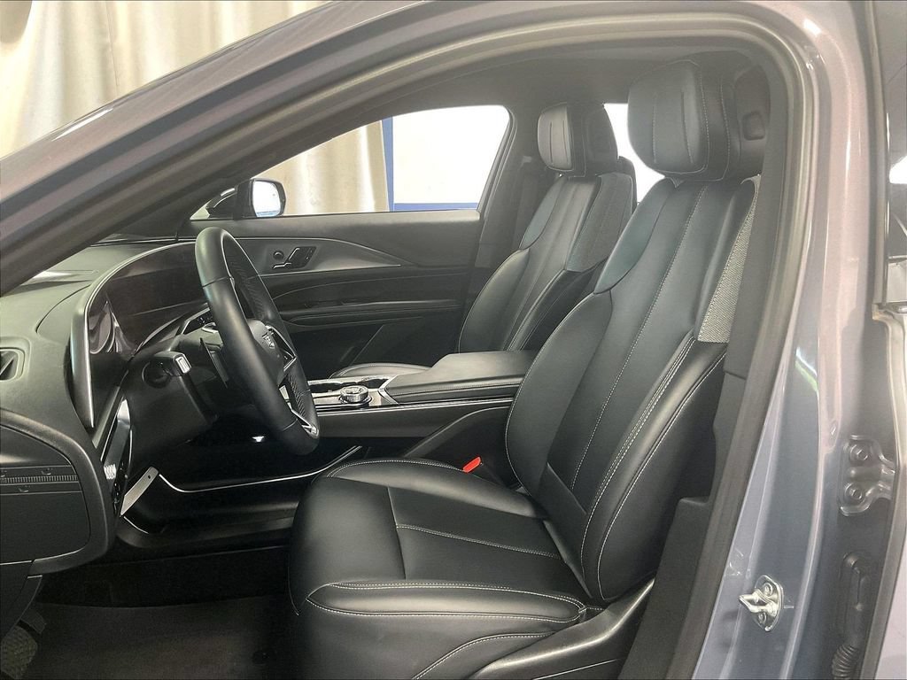 Used 2024 Cadillac Lyriq Tech w/ Driver Assist Package AWD/4WD image 10