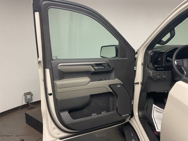 New 2026 Chevrolet Silverado 1500 ZR2 w/ LPO, Dark Essentials Package image 9