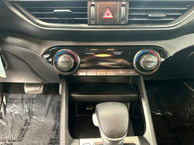 Used 2019 Kia Forte LXS FWD image 6