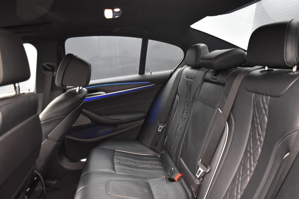 Used 2022 BMW M550i xDrive w/ Premium Package AWD/4WD image 7