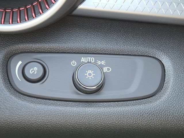 New 2026 Chevrolet Trax RS w/ Sunroof Package FWD image 12