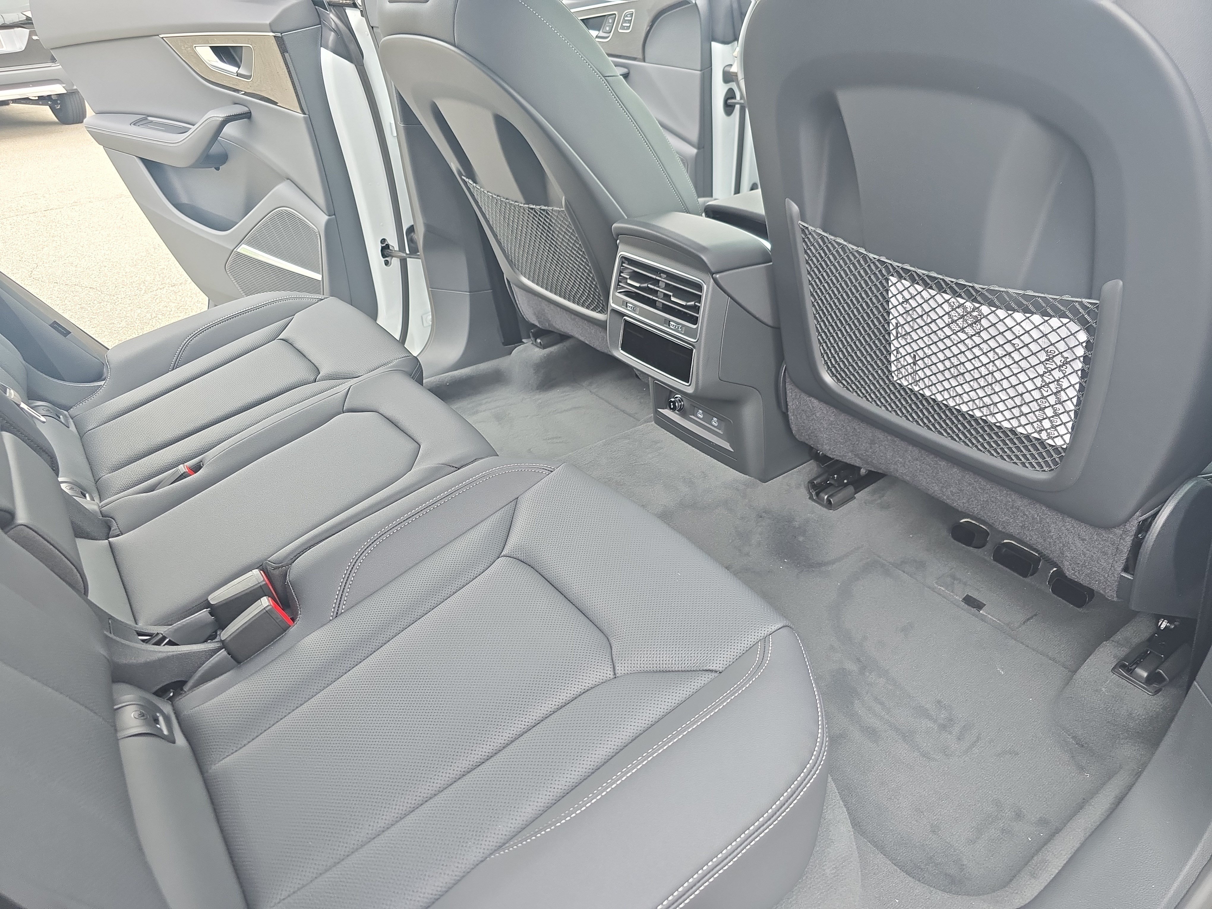 New 2027 Audi Q8 Premium Plus AWD/4WD image 11