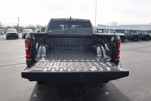 New 2026 RAM 1500 4x4 Crew Cab image 23