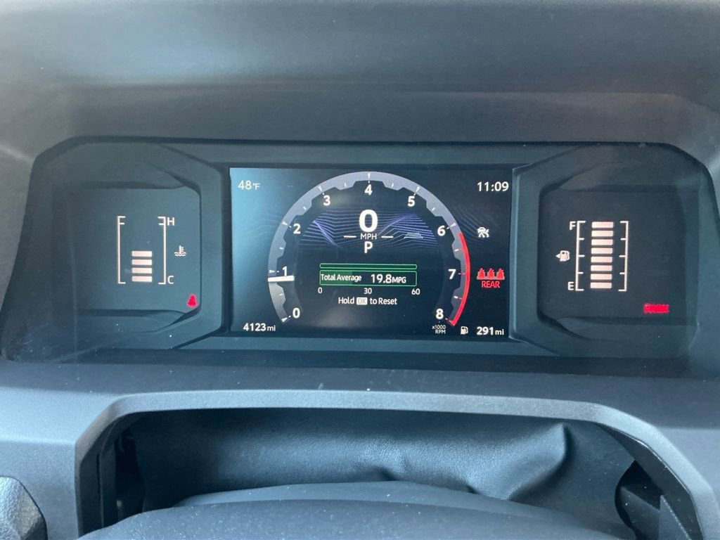 Certified 2025 Toyota Tacoma SR5 AWD/4WD image 22