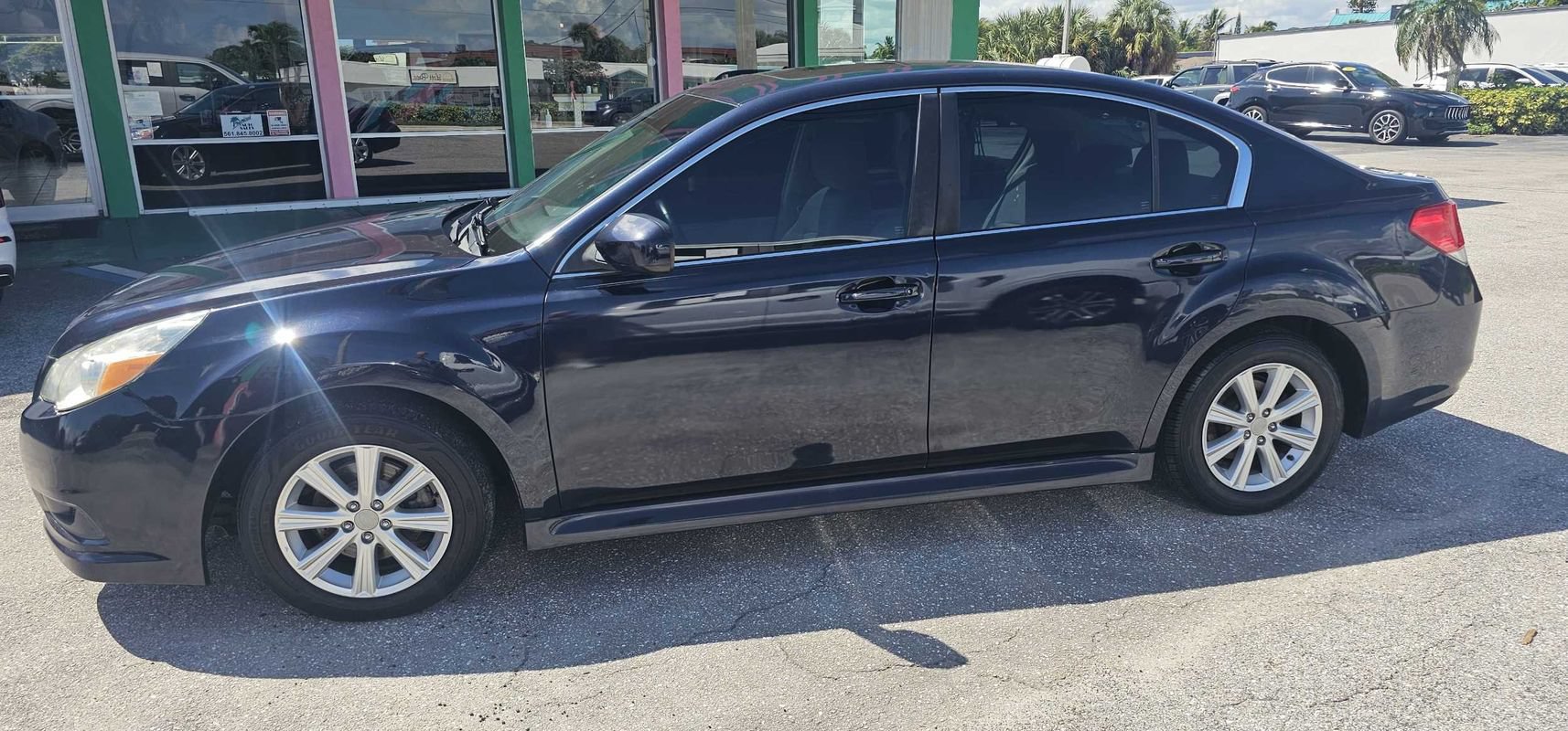 Used 2012 Subaru Legacy 2.5i Premium w/ All-Weather Pkg + Moonroof AWD/4WD image 2