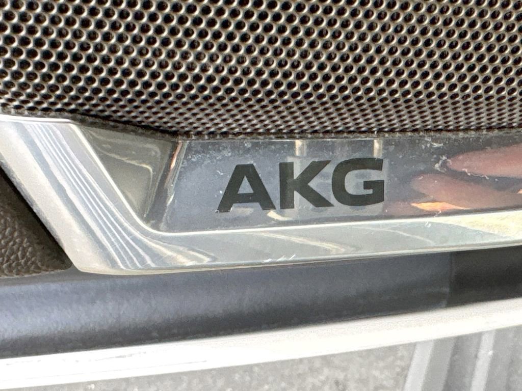 Used 2022 Cadillac Escalade Sport w/ Touring Package image 19