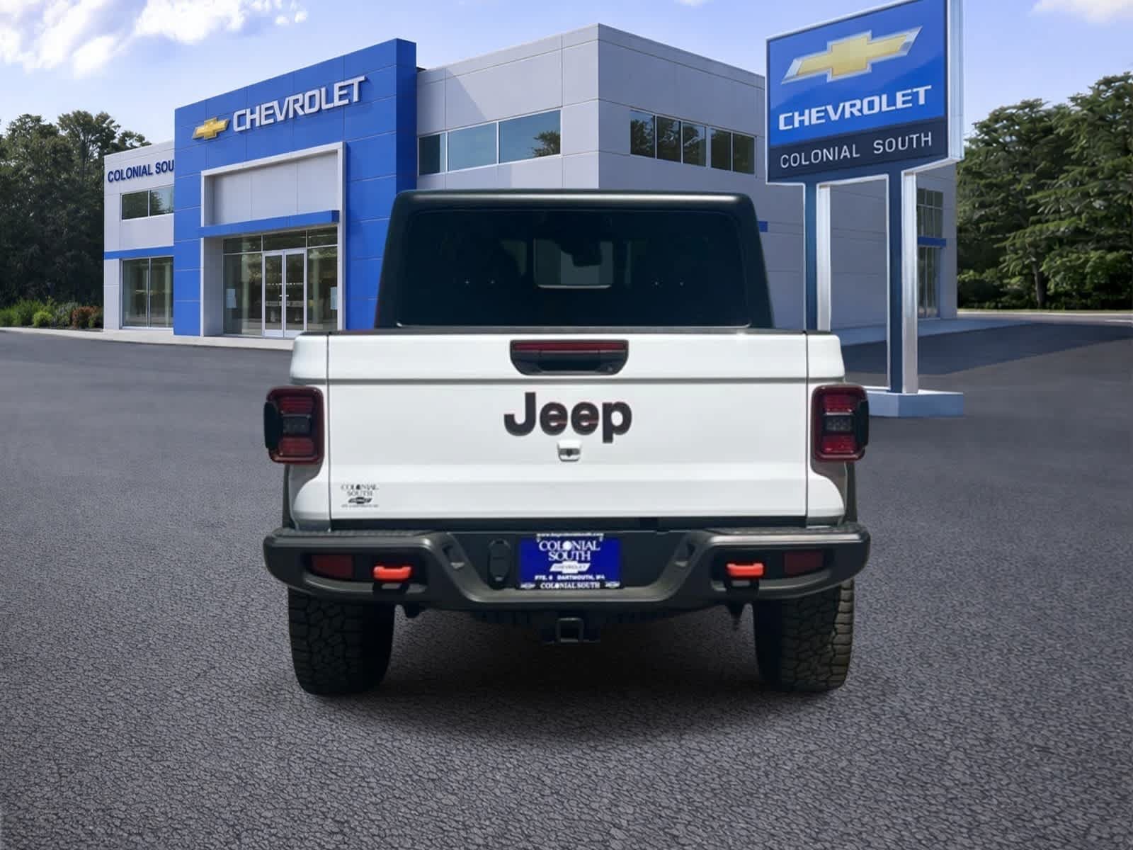 Used 2024 Jeep Gladiator Mojave w/ Convenience Group AWD/4WD image 5