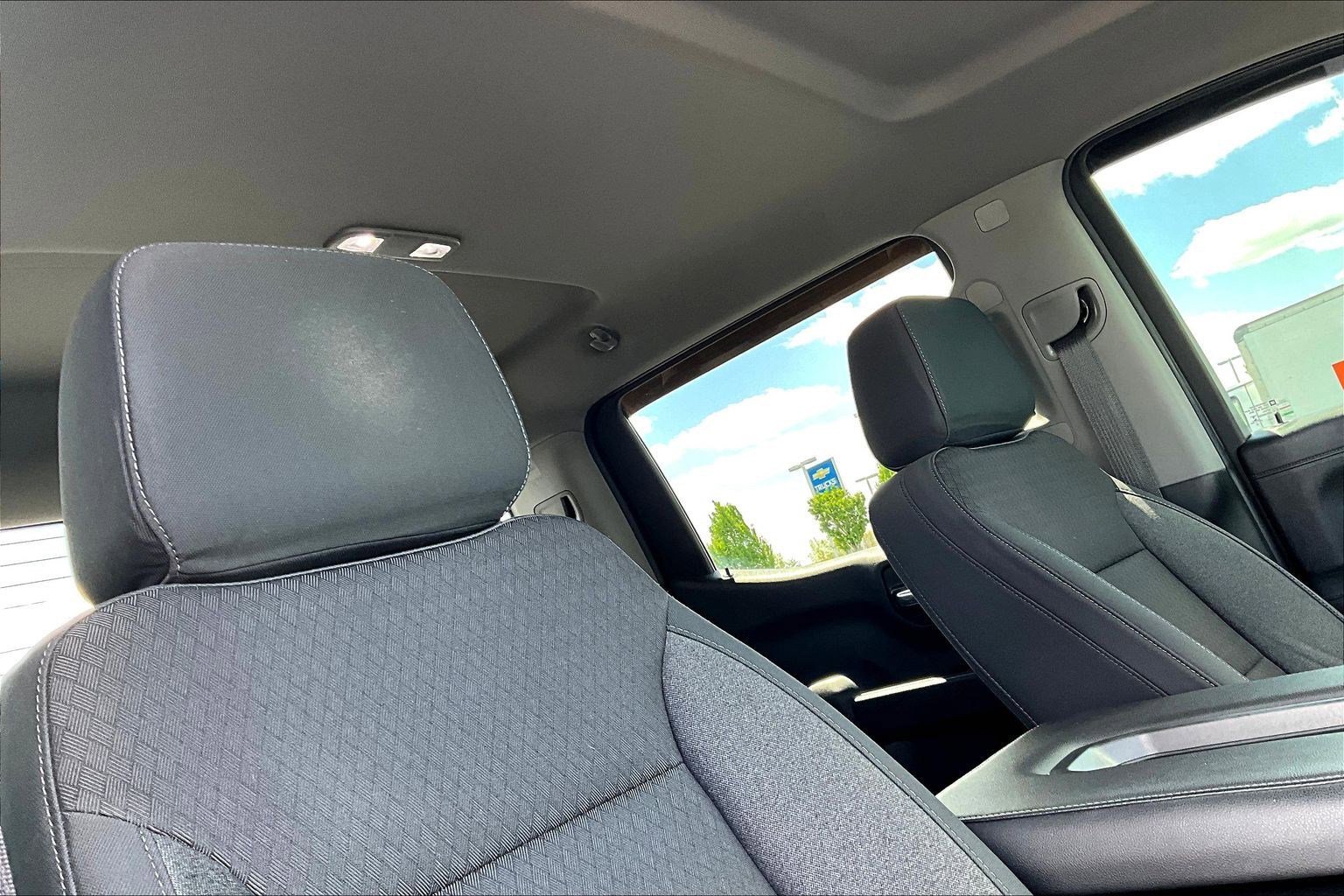Used 2020 Chevrolet Silverado 1500 LT w/ LT Value Package AWD/4WD image 27