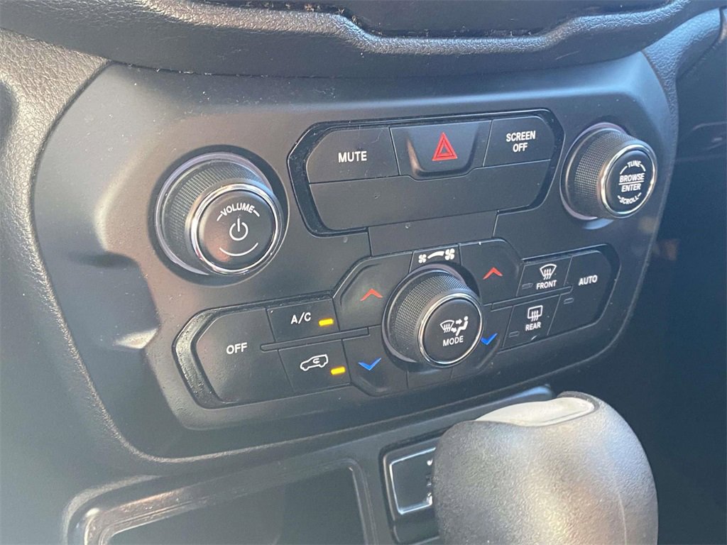 Used 2020 Jeep Renegade Latitude image 54