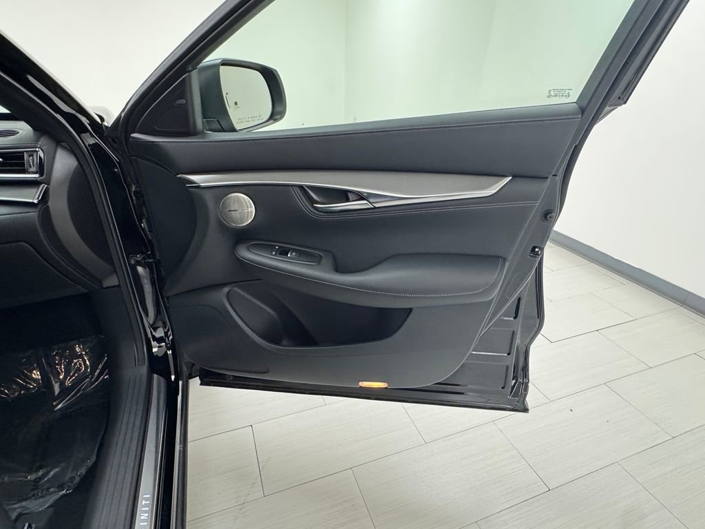 Used 2024 INFINITI QX55 Essential image 13