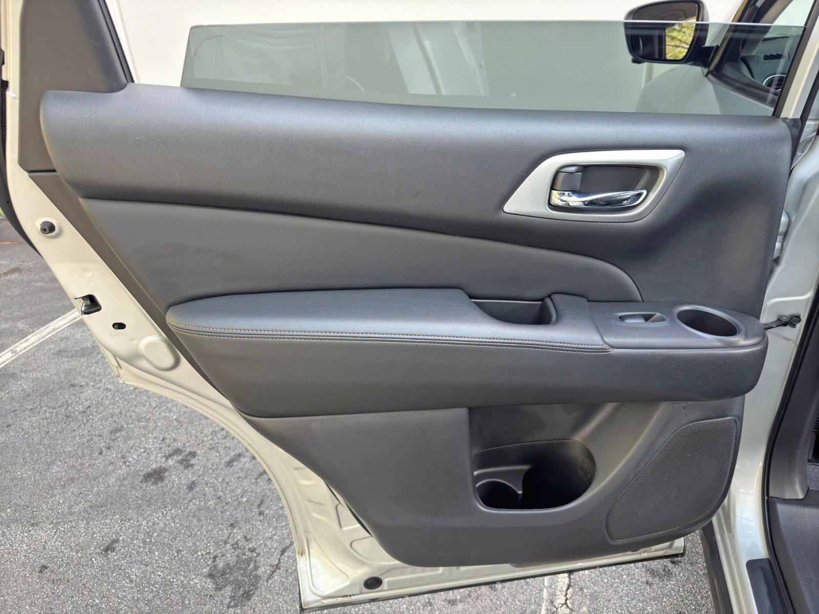 Used 2020 Nissan Pathfinder SL image 44