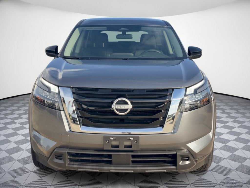 Used 2025 Nissan Pathfinder S FWD image 6