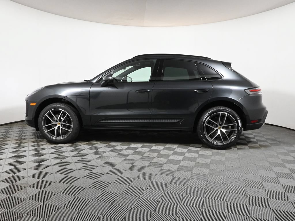 Used 2026 Porsche Macan AWD/4WD image 2