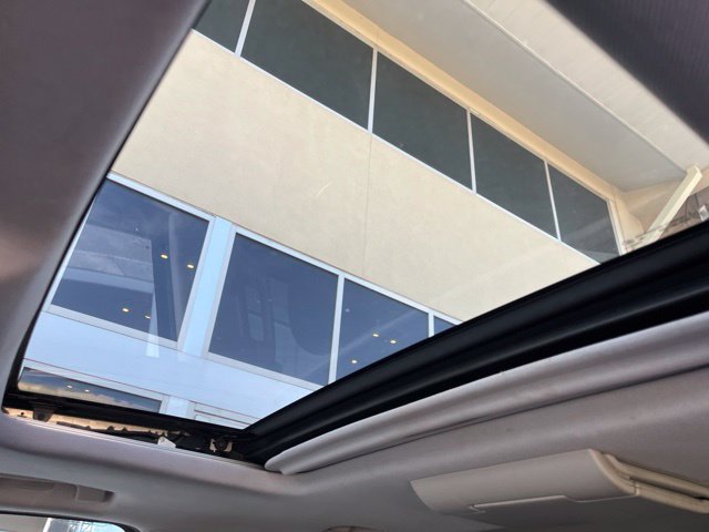 Used 2015 Cadillac Escalade ESV Luxury AWD/4WD image 15