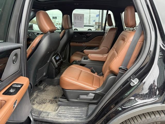 Used 2022 Lincoln Aviator Reserve w/ Equipment Group 201A AWD/4WD image 15