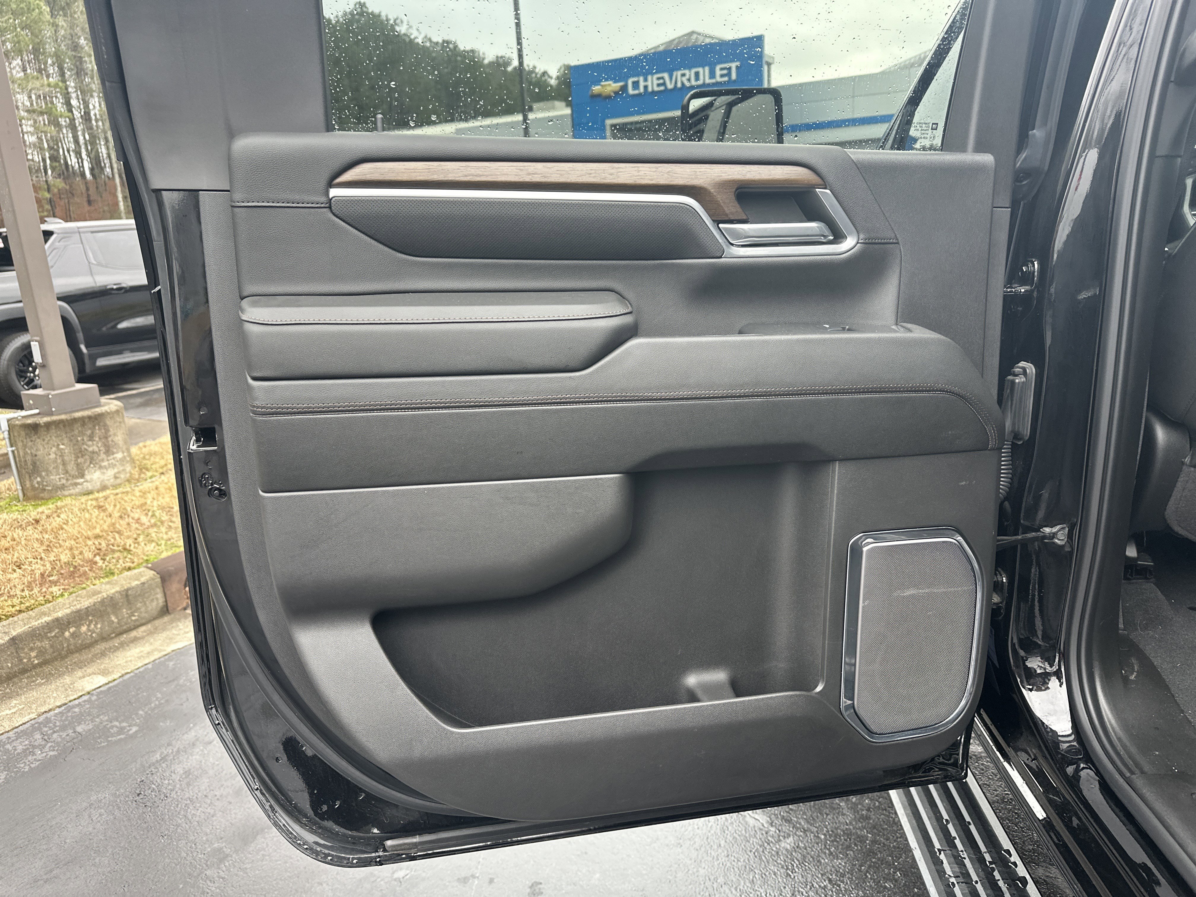 Used 2024 Chevrolet Silverado 2500 High Country w/ Midnight Edition image 25
