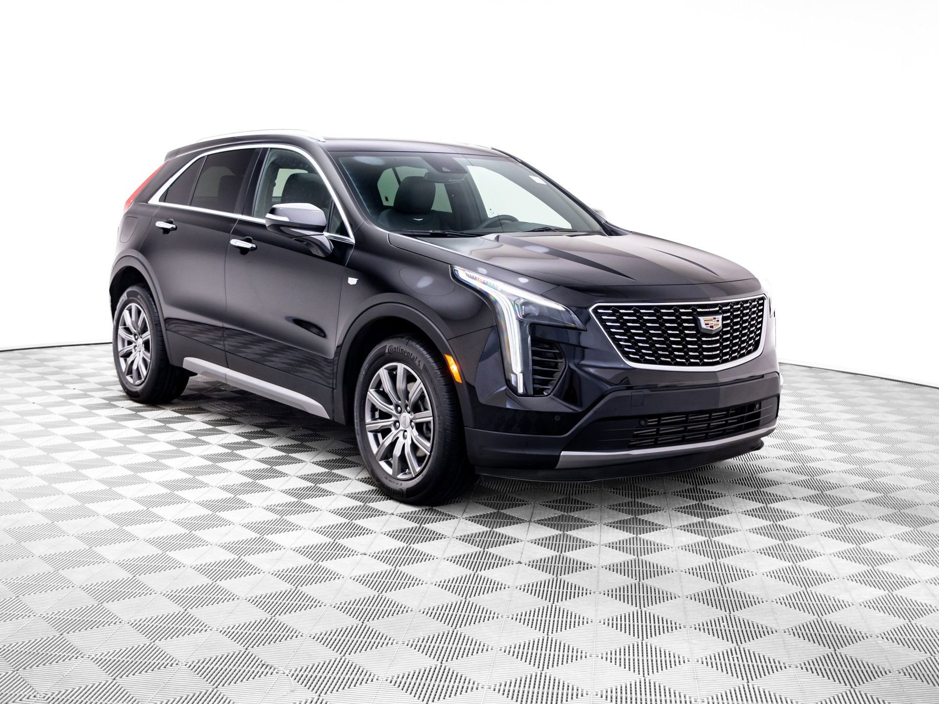 Used 2023 Cadillac XT4 Premium Luxury w/ Technology Package image 8