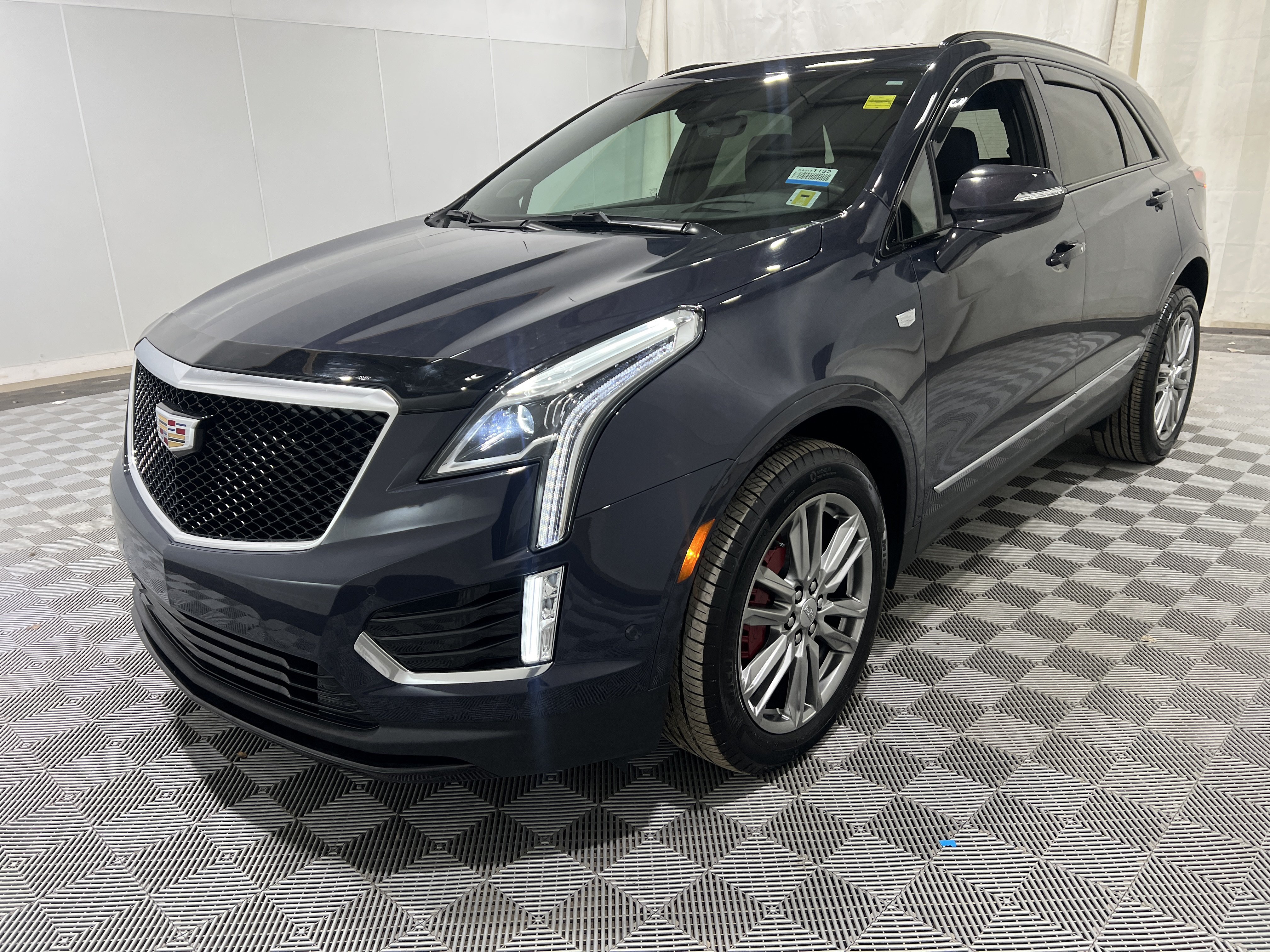 Used 2025 Cadillac XT5 Sportv w/ Technology Package
