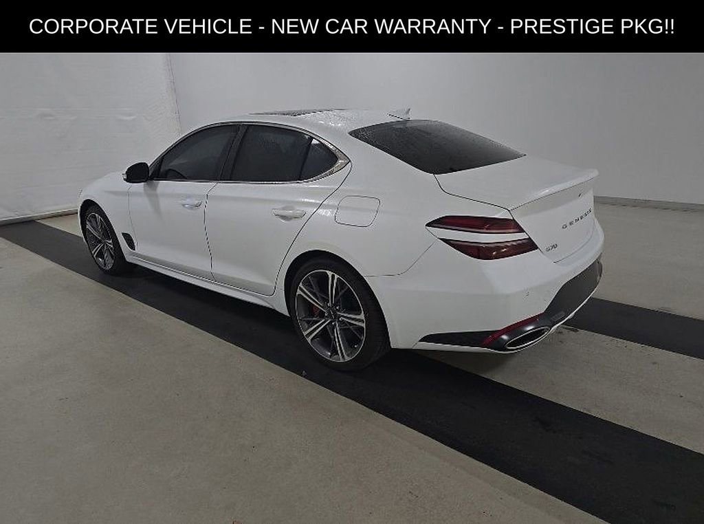 Used 2025 Genesis G70 2.5T image 3