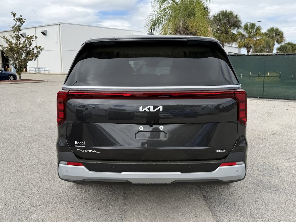New 2026 Kia Carnival LXS image 5