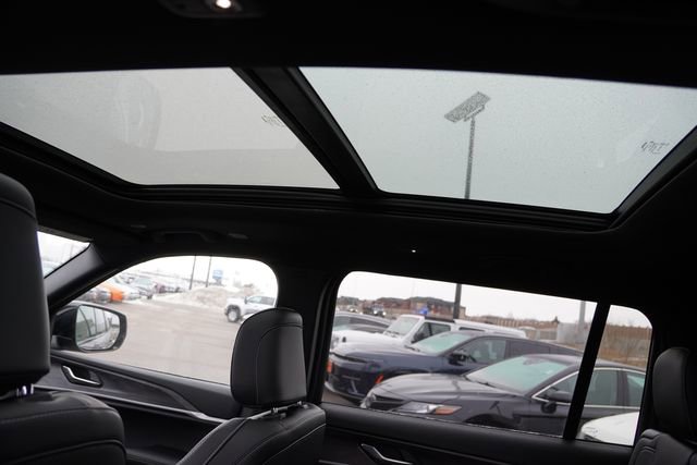 New 2025 Jeep Grand Cherokee L Limited w/ Trailer Tow Package image 13