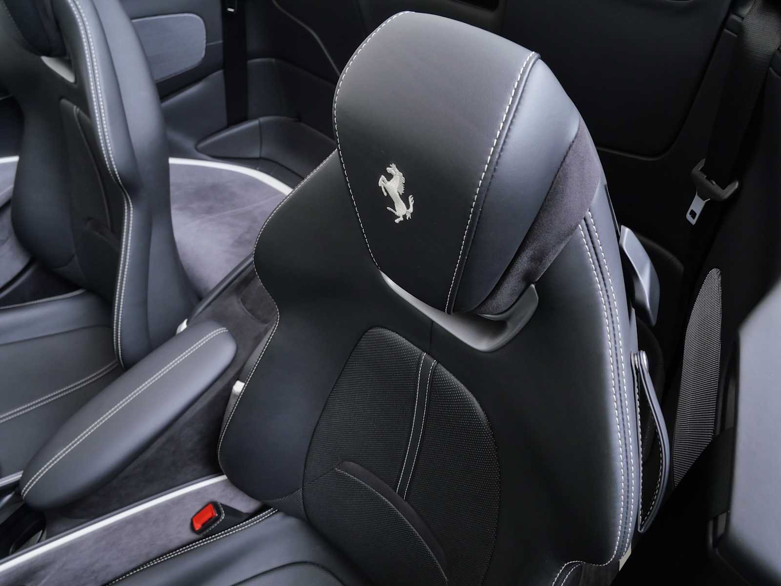 Certified 2024 Ferrari Roma Spider RWD image 20