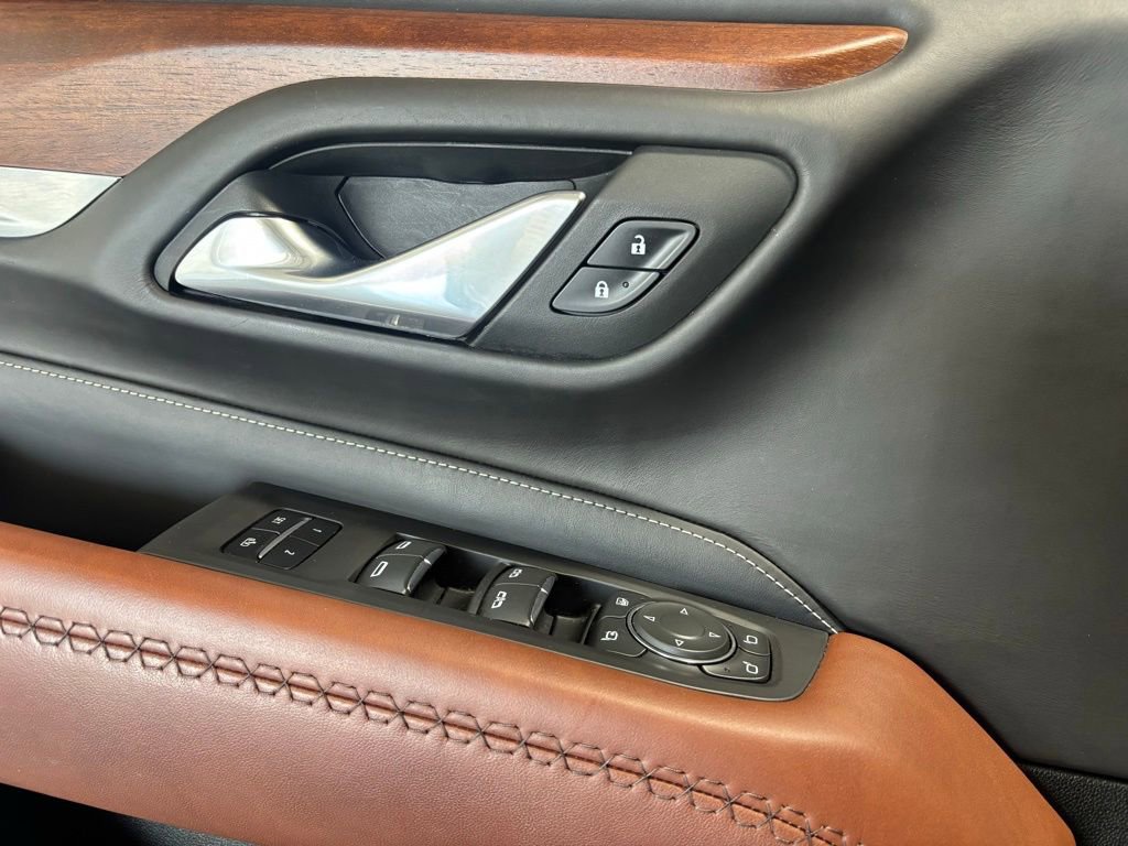 Used 2023 GMC Yukon XL Denali Ultimate image 18