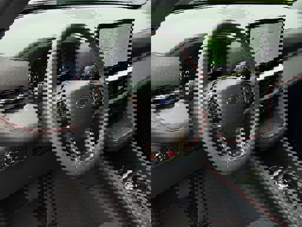 Certified 2025 Ford Explorer ST image 26