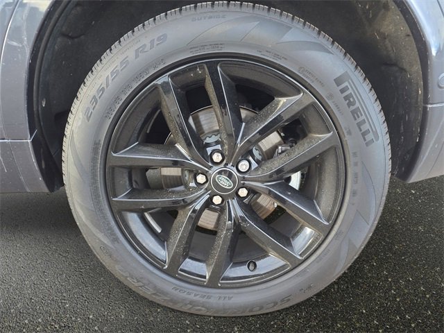 Used 2025 Land Rover Discovery Sport S image 30