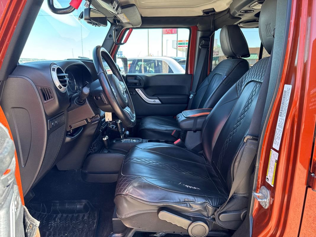 Used 2014 Jeep Wrangler Unlimited Rubicon w/ Connectivity Group AWD/4WD image 13