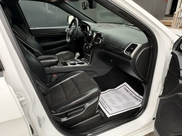 Used 2019 Jeep Grand Cherokee Altitude AWD/4WD image 14