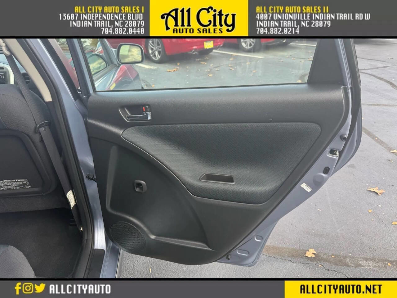 Used 2008 Toyota Matrix XR FWD image 15