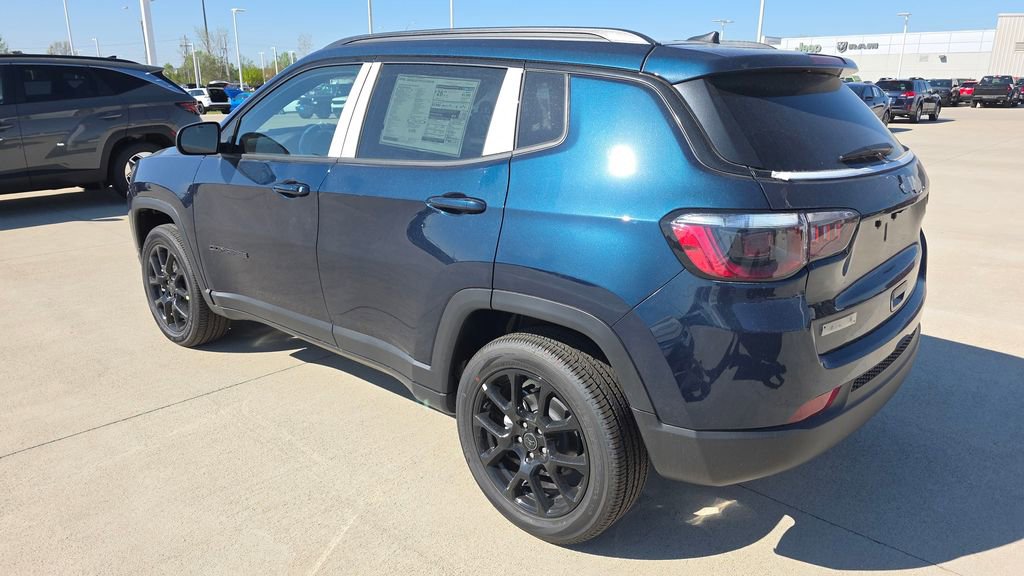 New 2026 Jeep Compass Latitude image 3