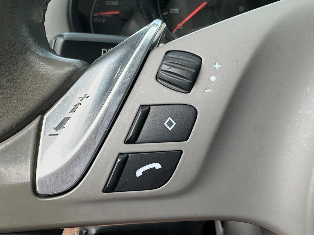 Used 2014 Porsche Cayenne AWD/4WD image 22