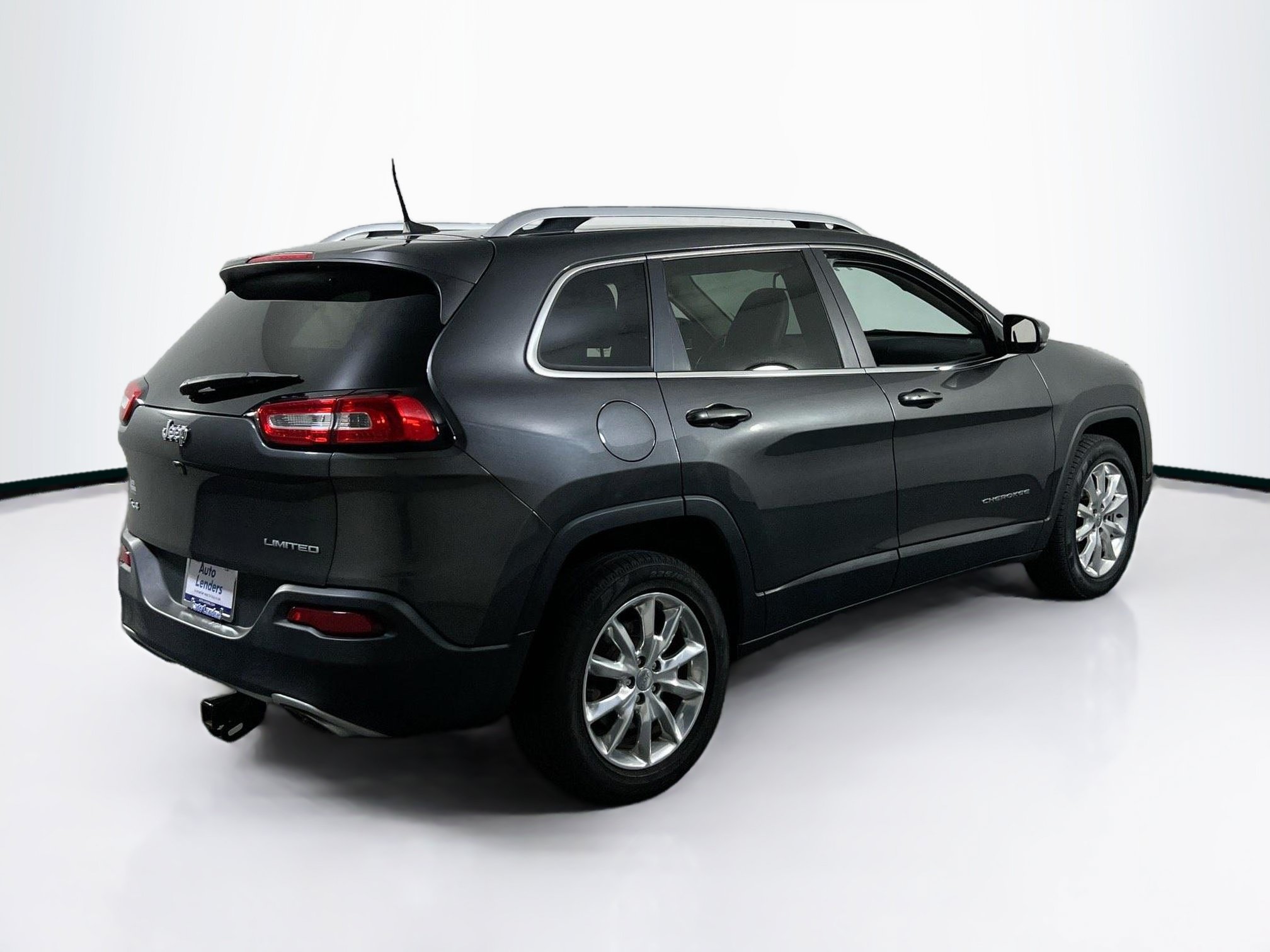 Used 2017 Jeep Cherokee Limited w/ Luxury Group AWD/4WD image 5