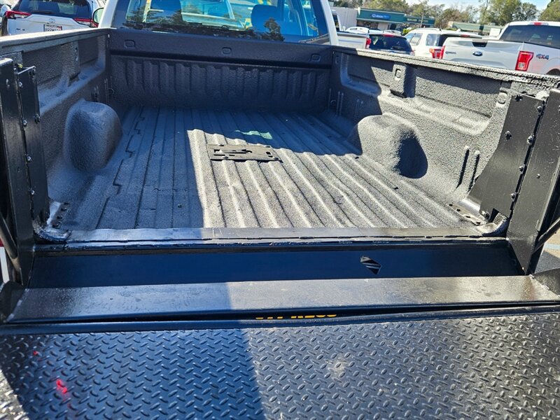 Used 2009 Chevrolet Silverado 2500 W/T AWD/4WD image 6