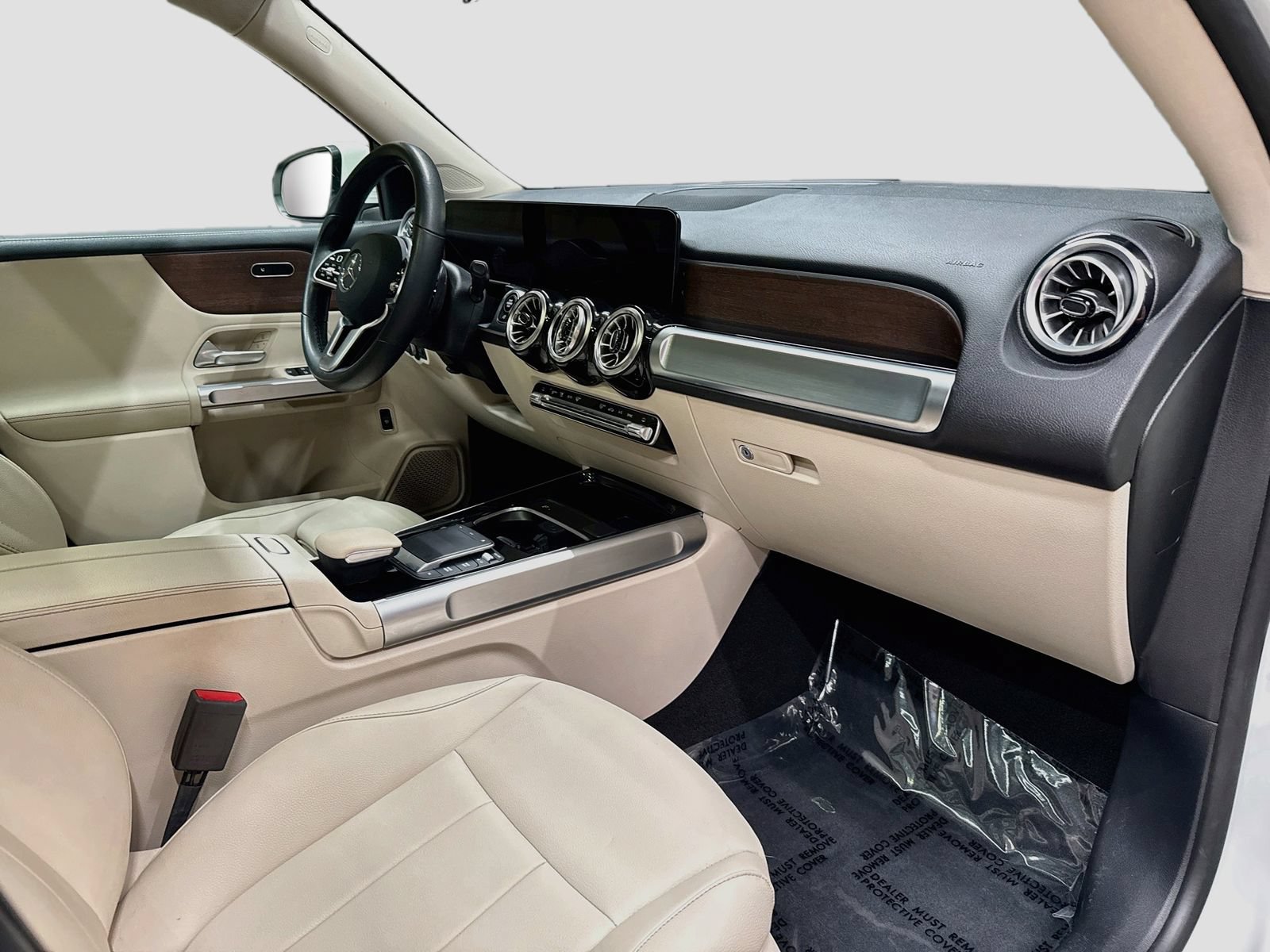 Used 2022 Mercedes-Benz GLB 250 4MATIC image 30