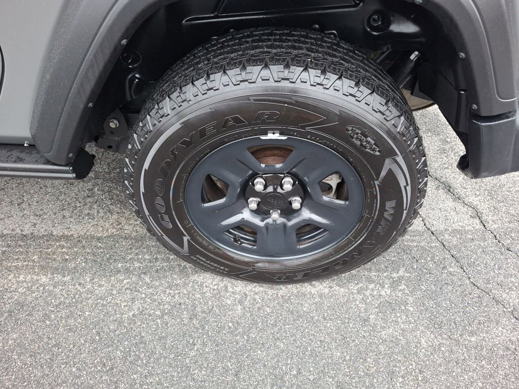 Used 2020 Jeep Wrangler Sport image 23