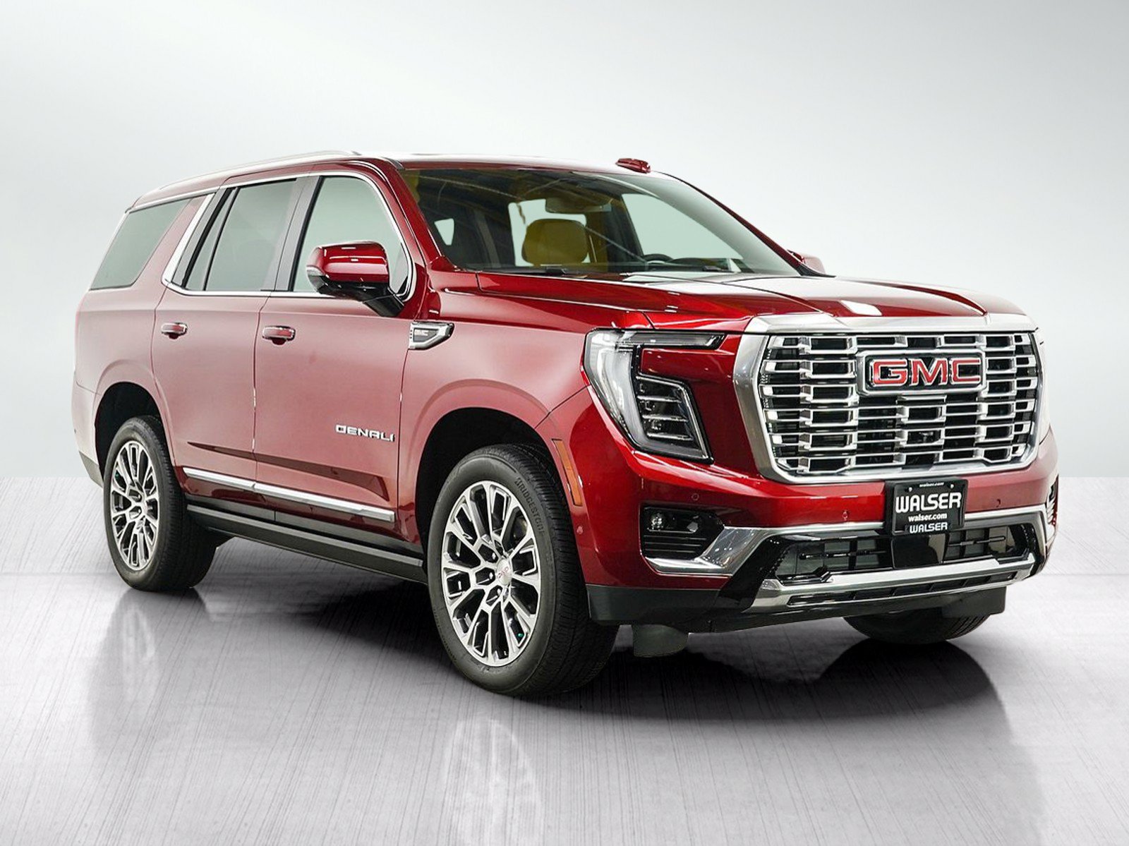 Used 2025 GMC Yukon Denali w/ Sun & Power Step Package AWD/4WD image 7