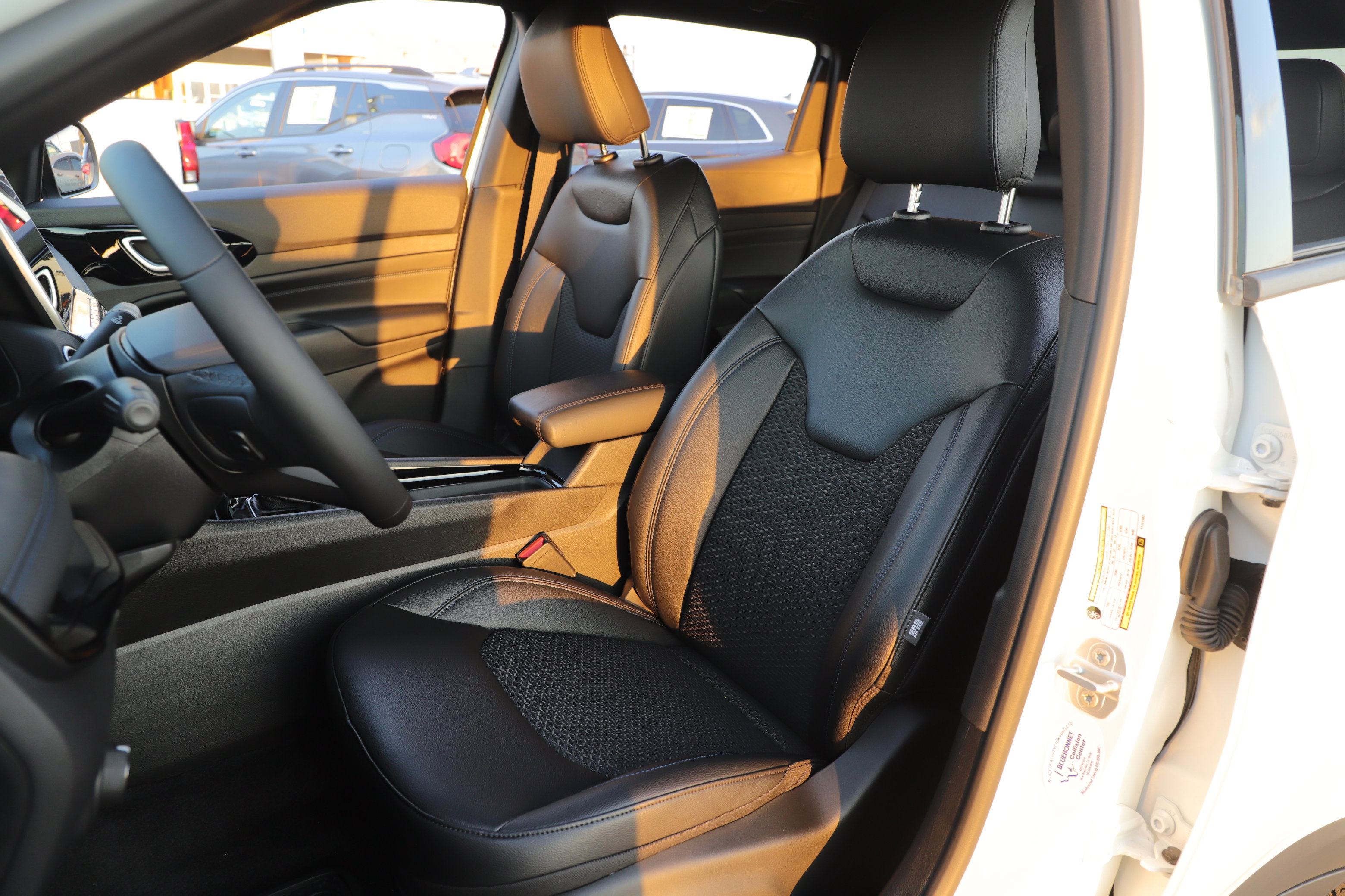 New 2026 Jeep Compass Latitude image 16