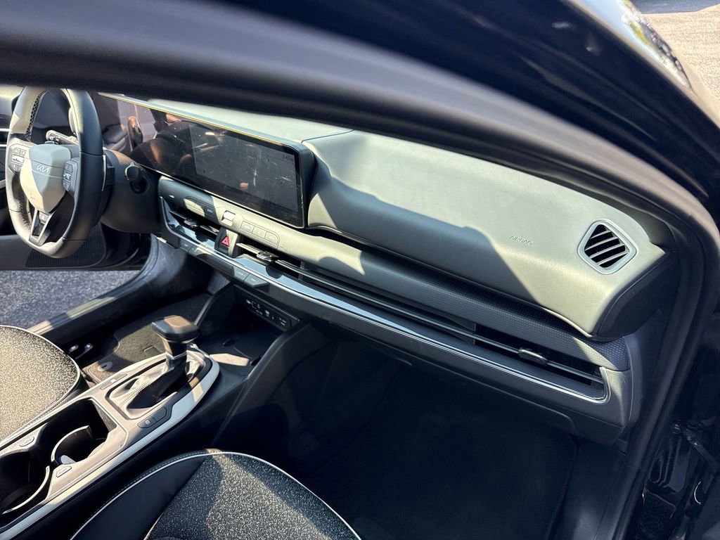 Used 2025 Kia K4 GT-Line image 36